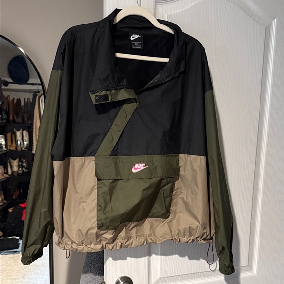 Nike Jackets & Blazers - Nike Black, Olive & Tan Colorblock Pullover Anorak